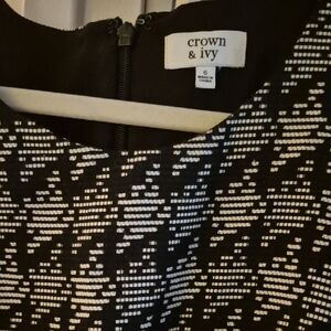 Crown & Ivy Monochrome Patterned Top